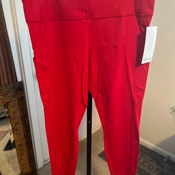 LULULEMON NWT AUTHENTIC FAST FREE WEIGHTLESS NULUX FABRIC RED LEGGINGS - Picture 15 of 16